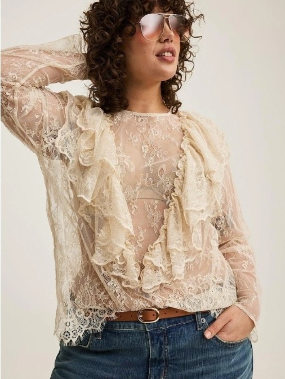 Torrid Sheer Lace Ruffle Blouse in Cream Size 4